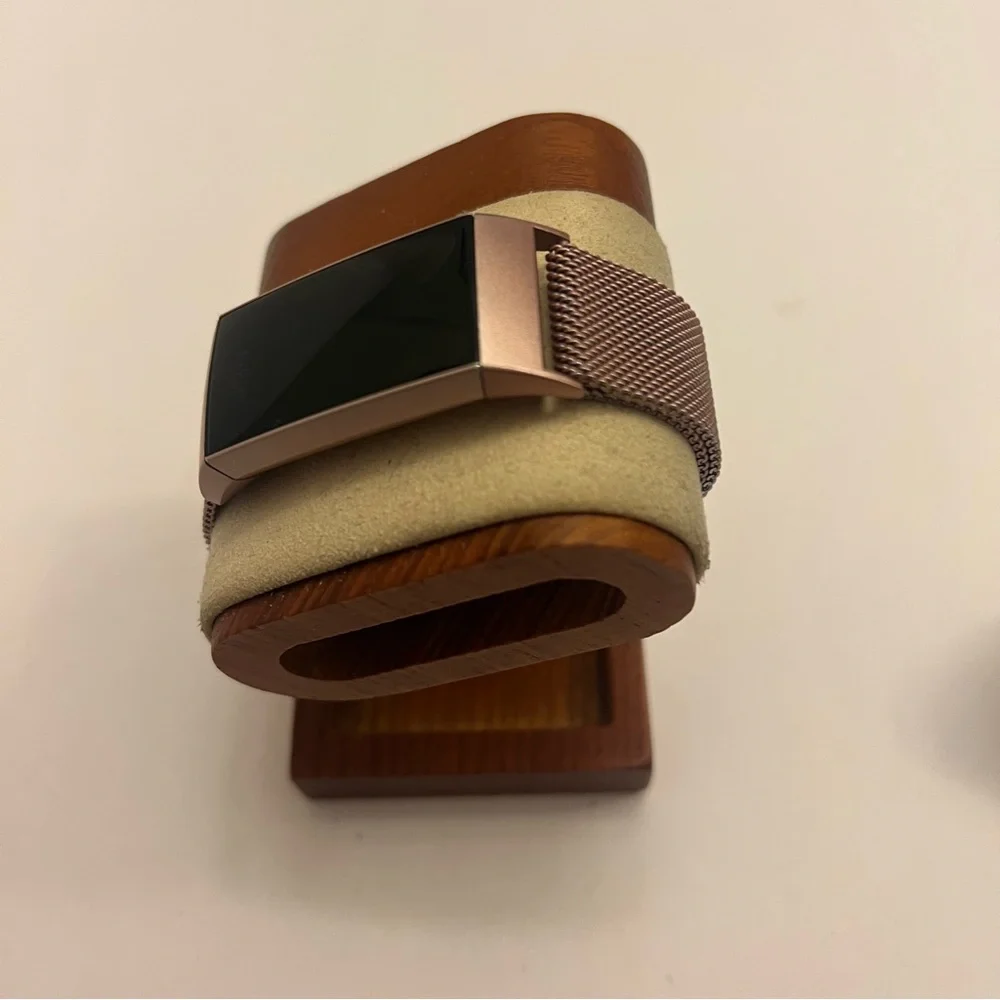 Fitbit Charge 3 (tested, Charger included, gold mesh band and case)‎